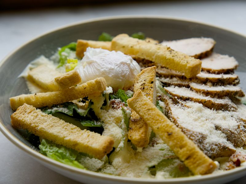 Salată Caesar